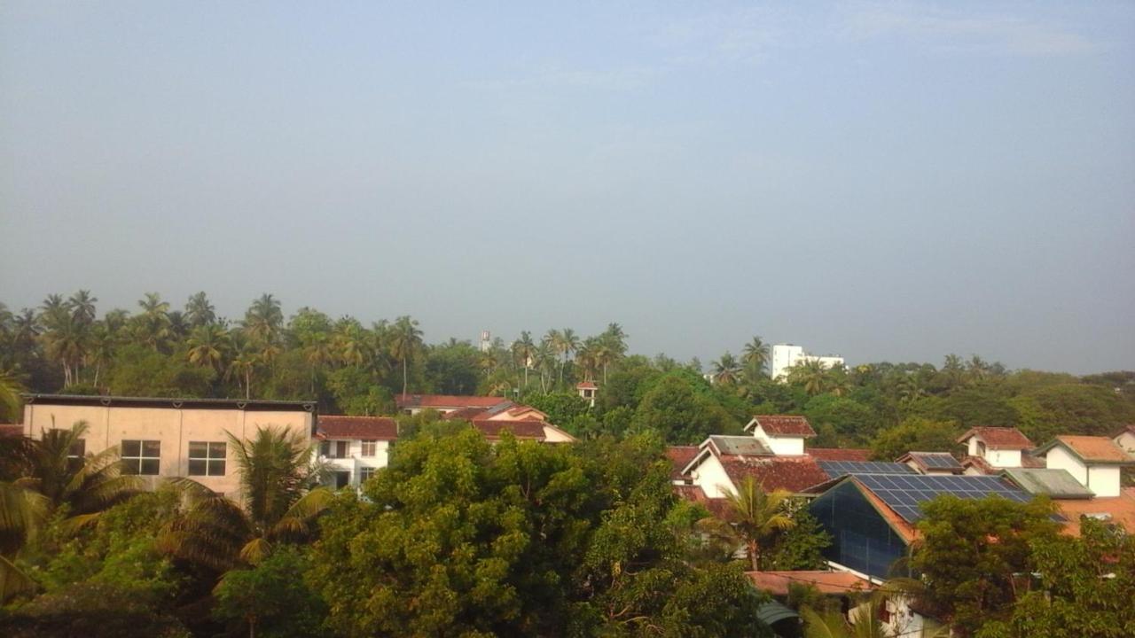 Apartment Near Colombo Airport Katunayaka Bagian luar foto