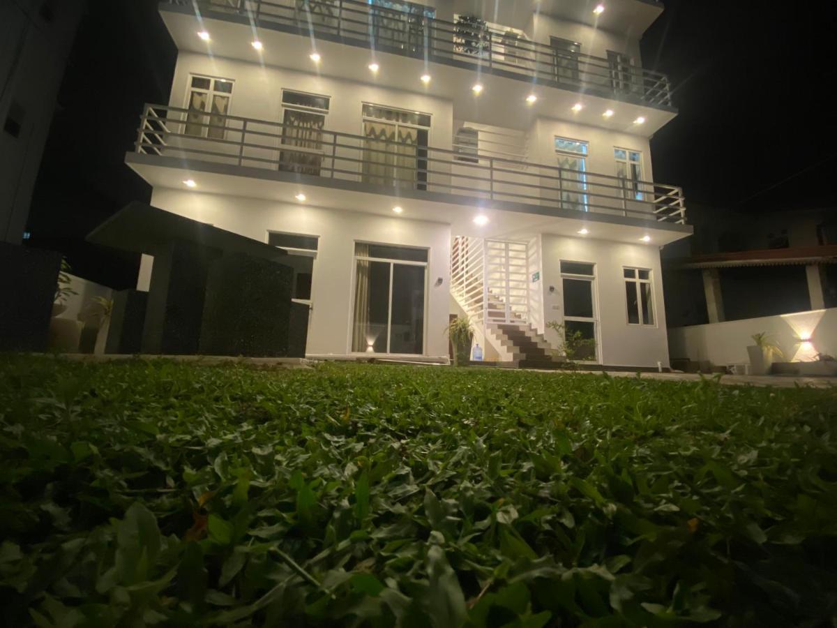 Apartment Near Colombo Airport Katunayaka Bagian luar foto