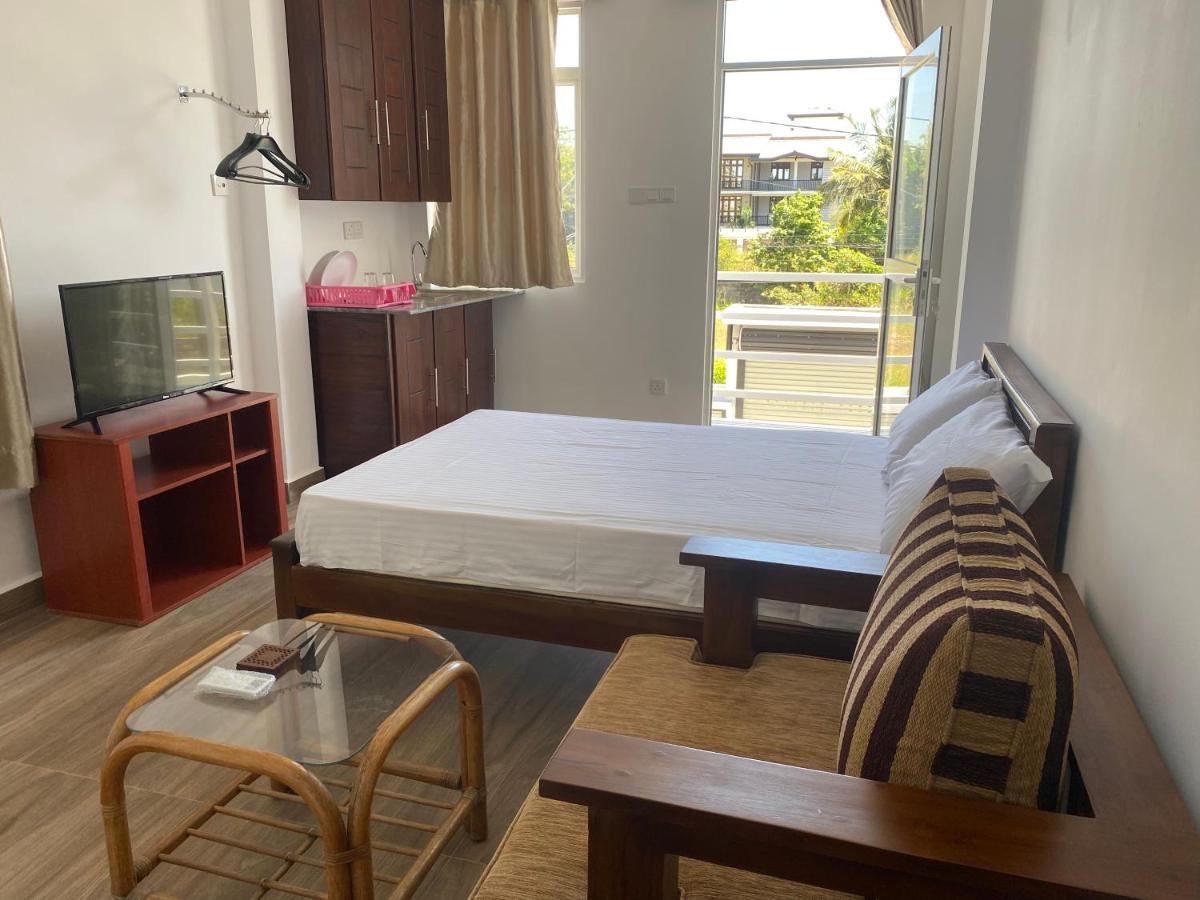 Apartment Near Colombo Airport Katunayaka Bagian luar foto