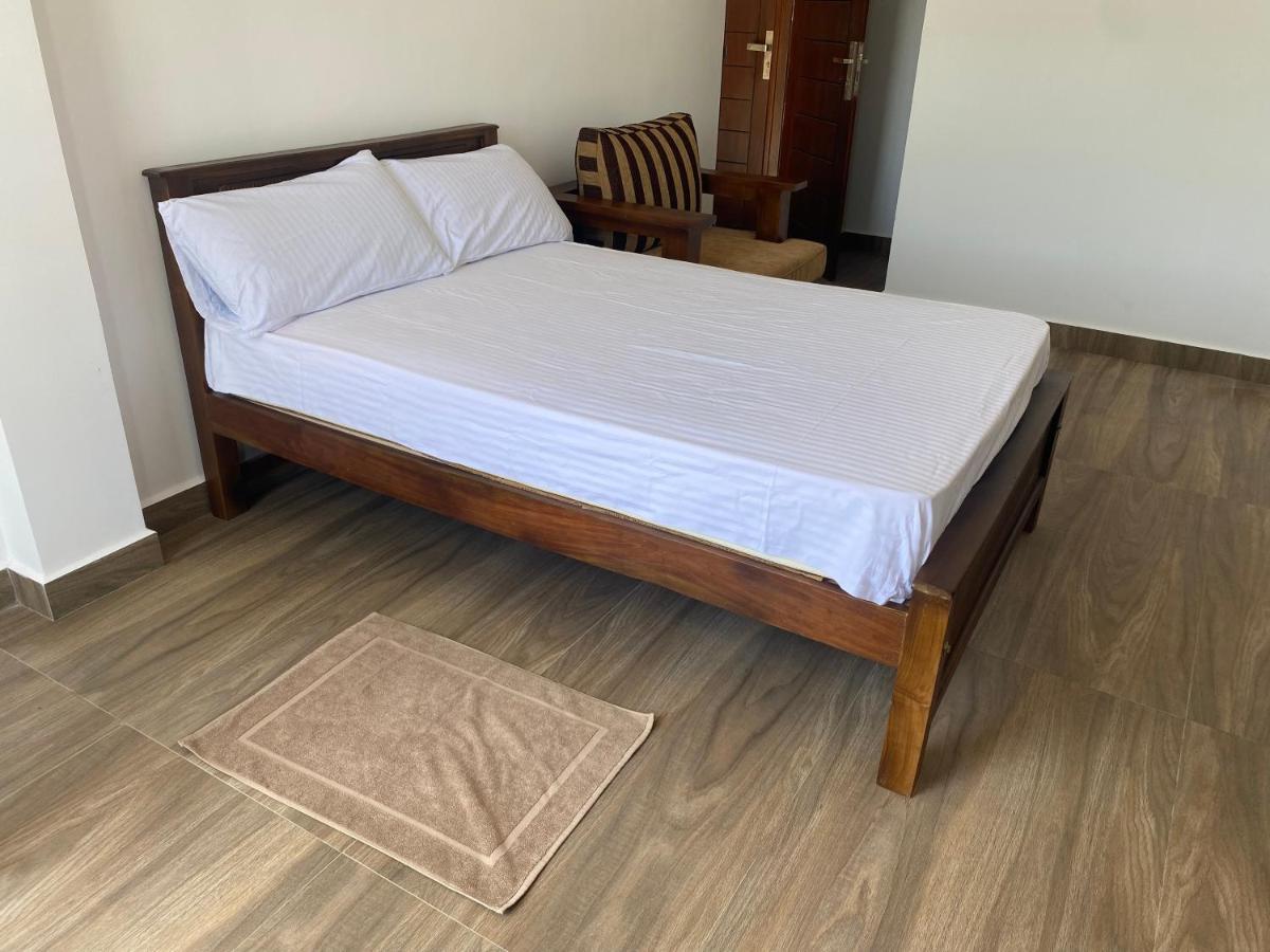 Apartment Near Colombo Airport Katunayaka Bagian luar foto