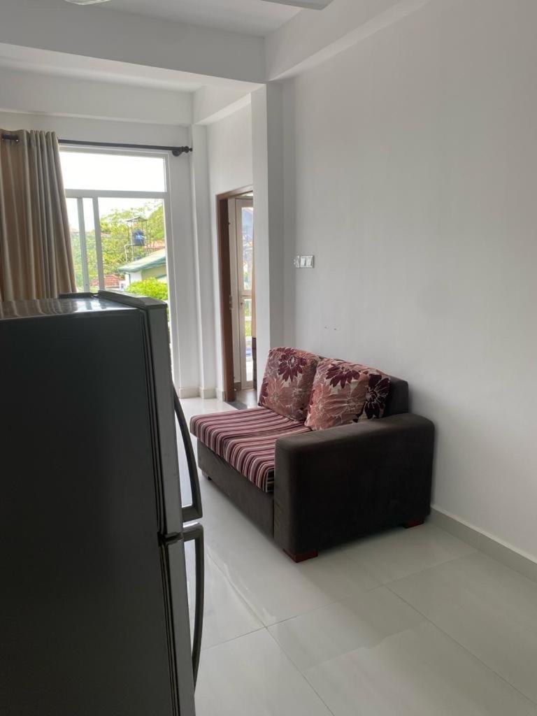 Apartment Near Colombo Airport Katunayaka Bagian luar foto