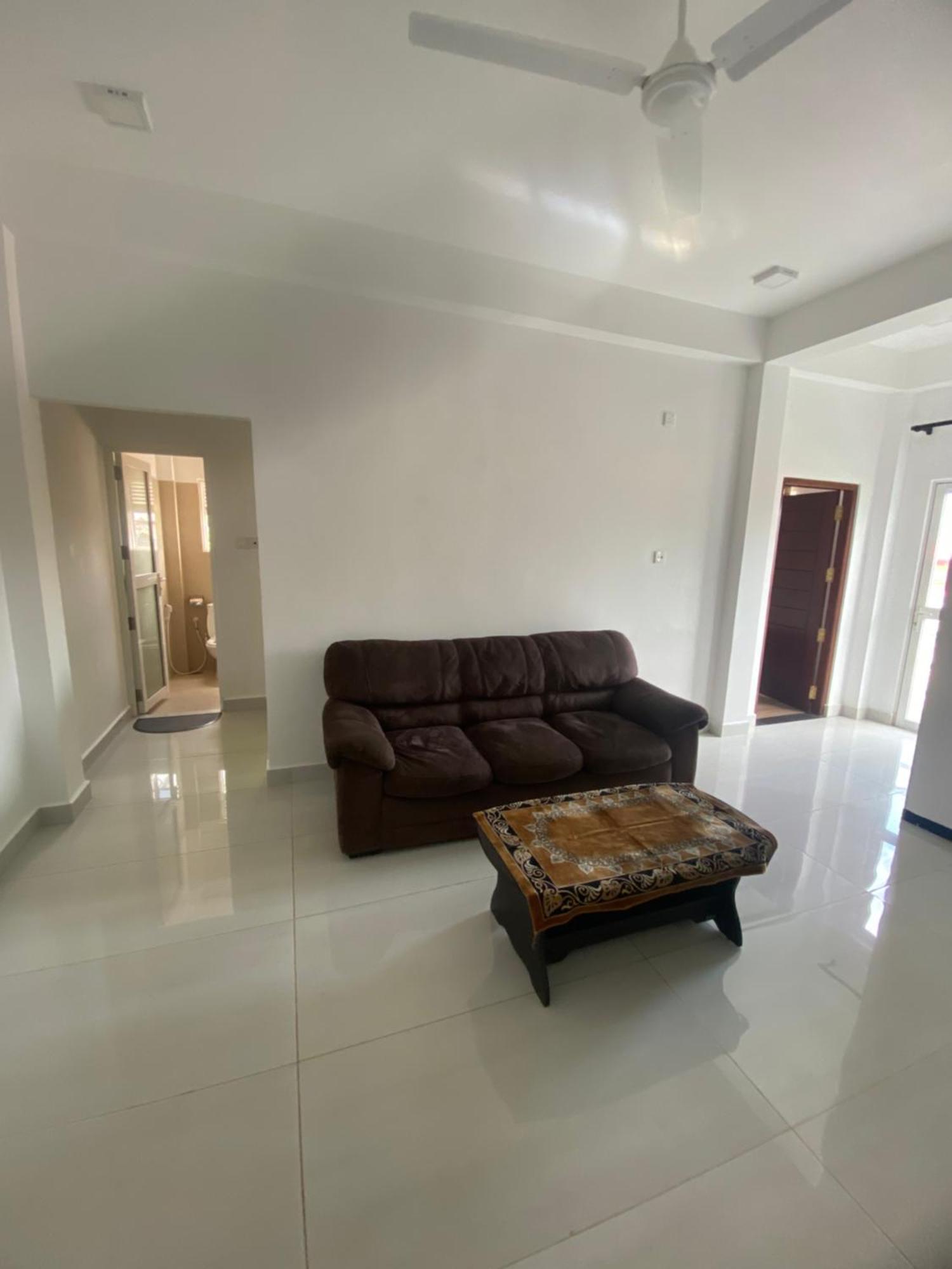 Apartment Near Colombo Airport Katunayaka Bagian luar foto