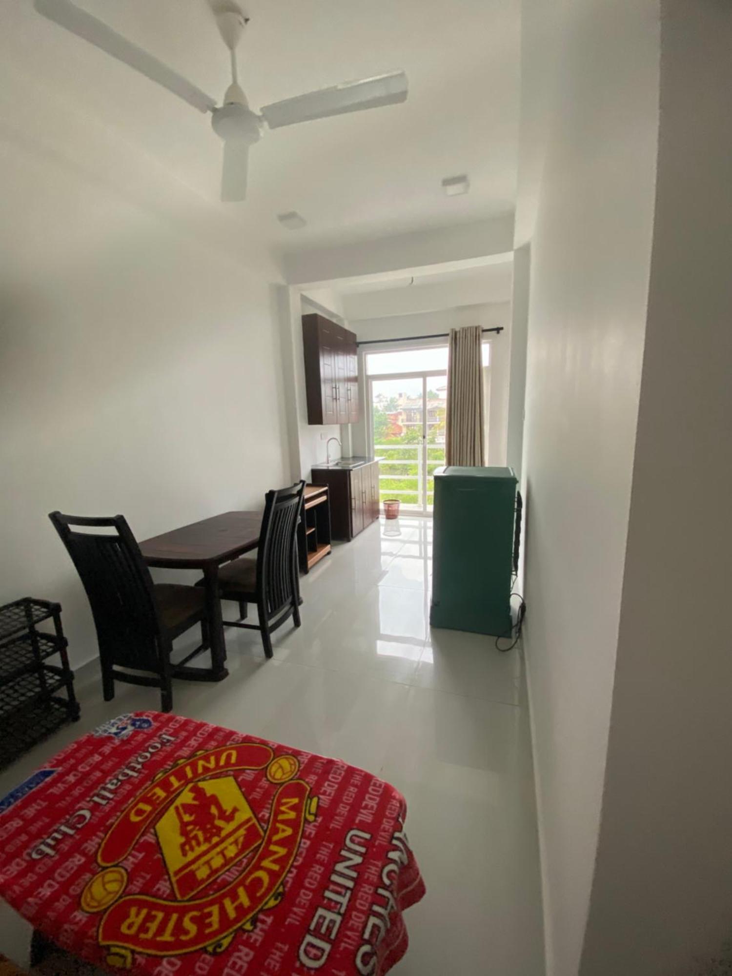Apartment Near Colombo Airport Katunayaka Bagian luar foto