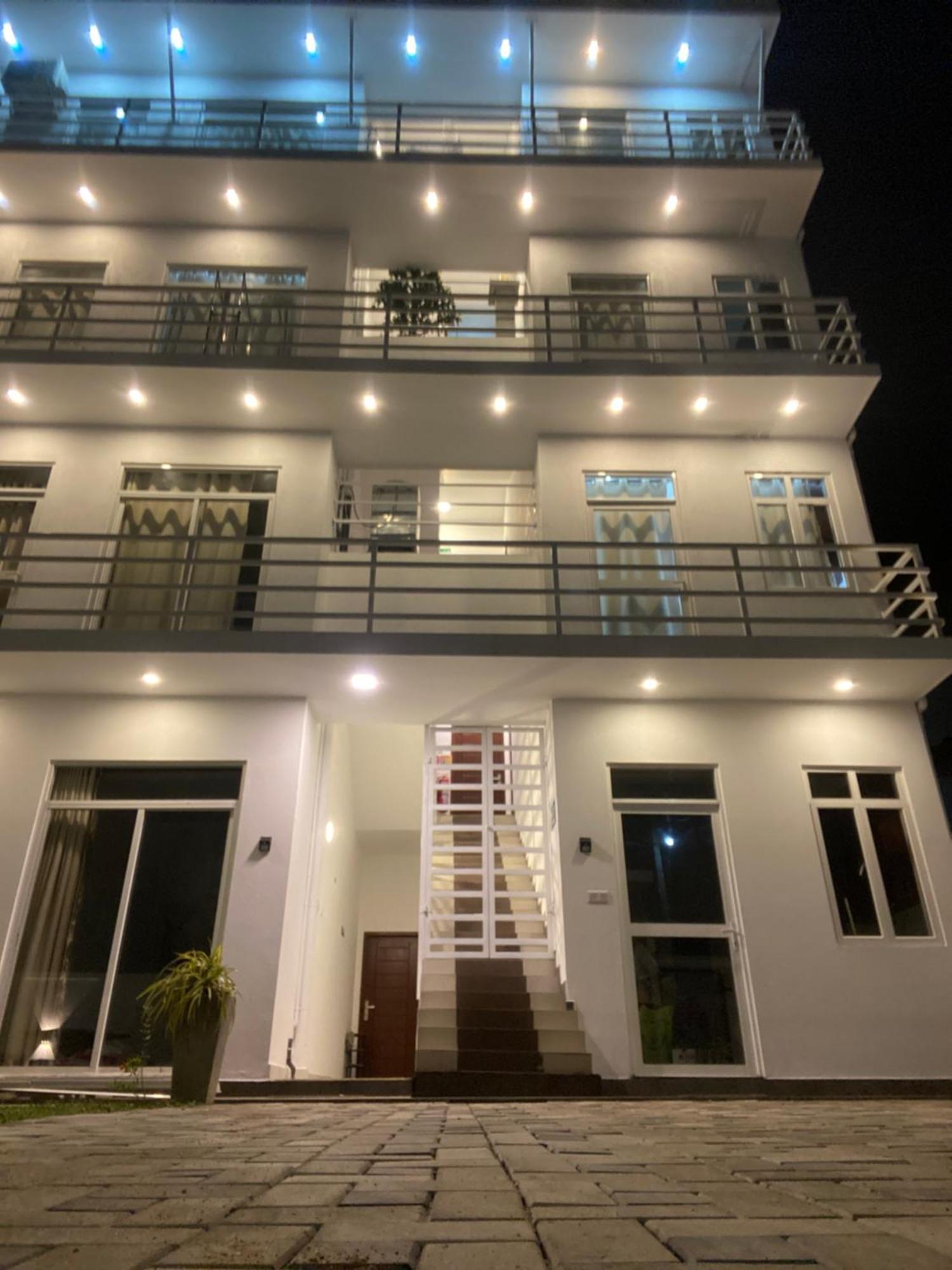 Apartment Near Colombo Airport Katunayaka Bagian luar foto