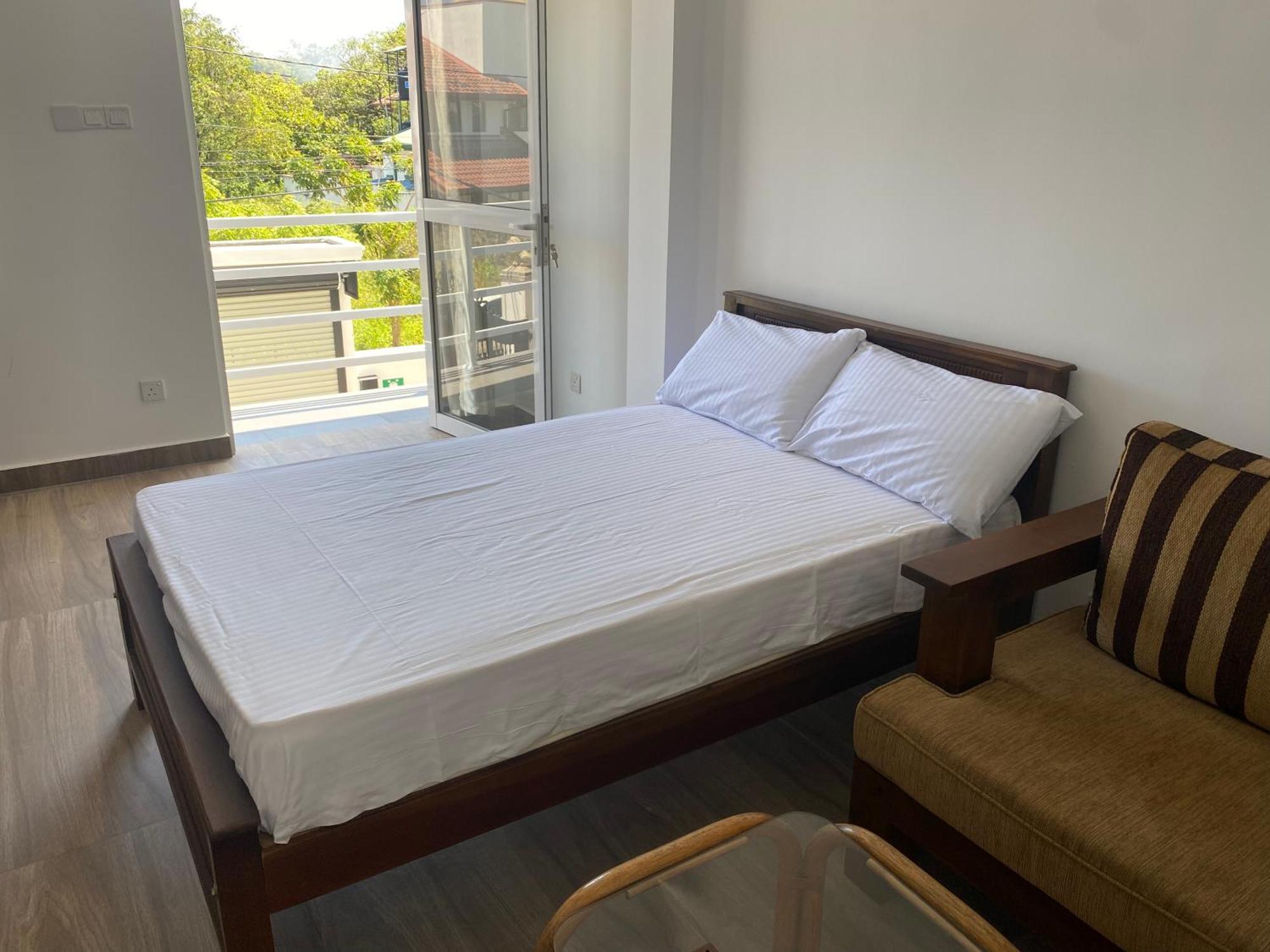 Apartment Near Colombo Airport Katunayaka Bagian luar foto