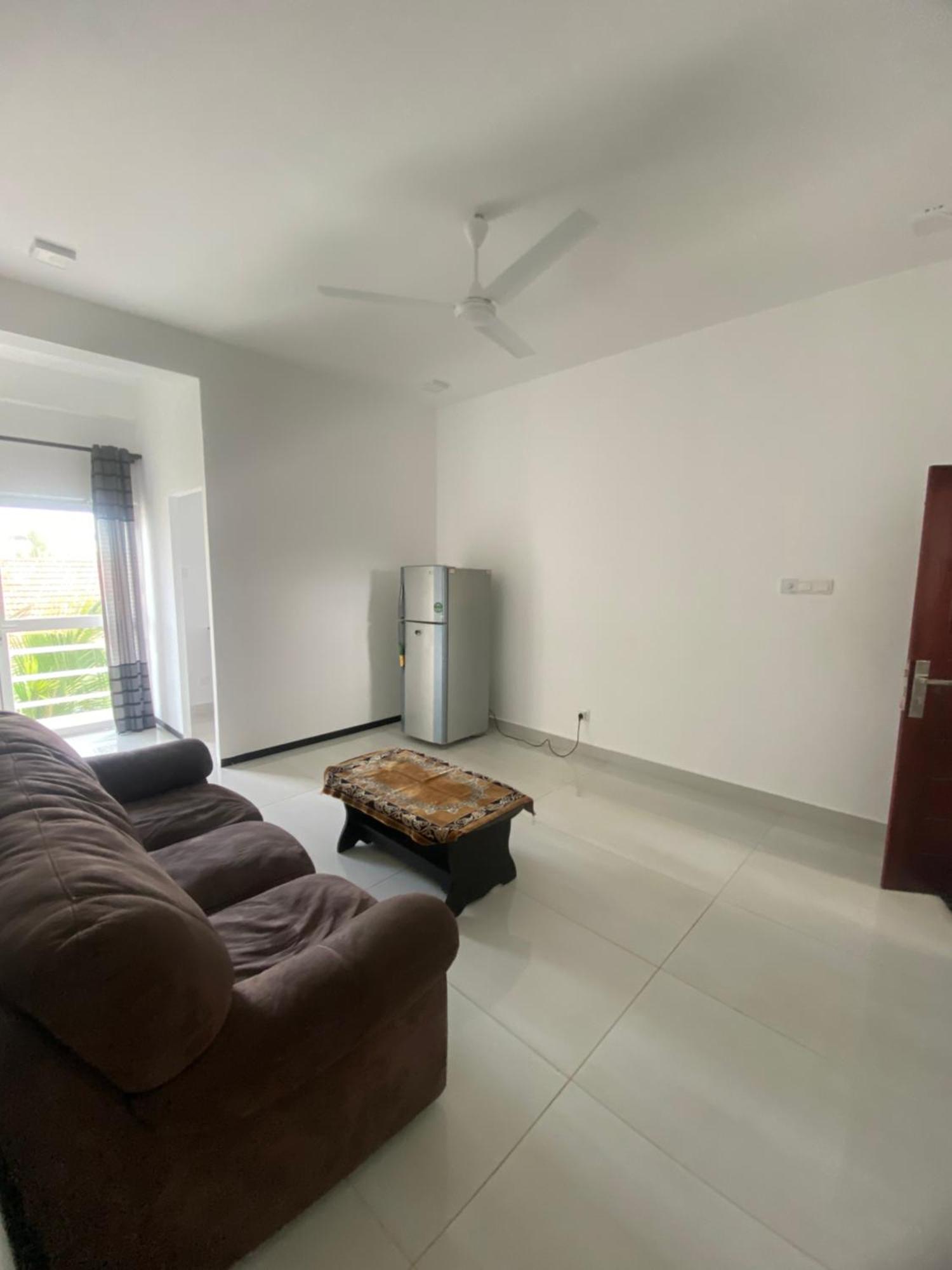 Apartment Near Colombo Airport Katunayaka Bagian luar foto
